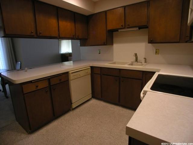 5454 S 925 E, South Ogden, UT 84405 — photo 7