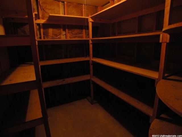 5454 S 925 E, South Ogden, UT 84405 — photo 10