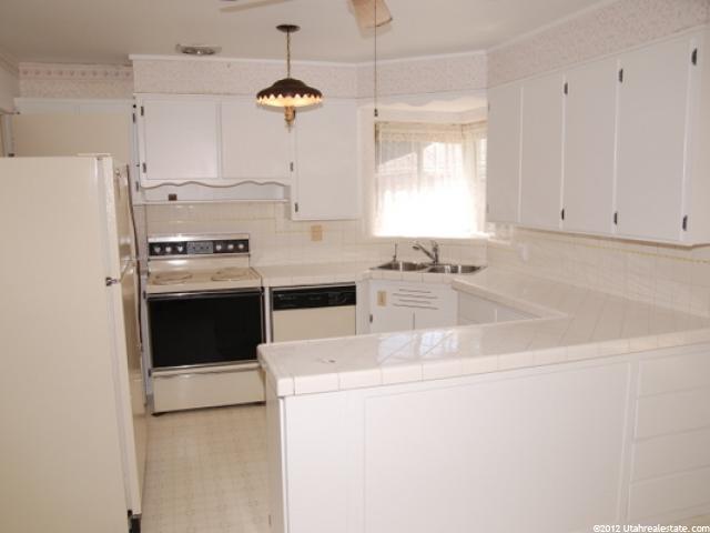 142 E State St, Farmington, UT 84025 — photo 2