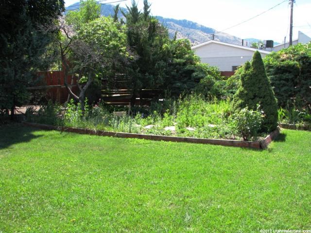 1368 E Maple Dr, Logan, UT 84321 — photo 2