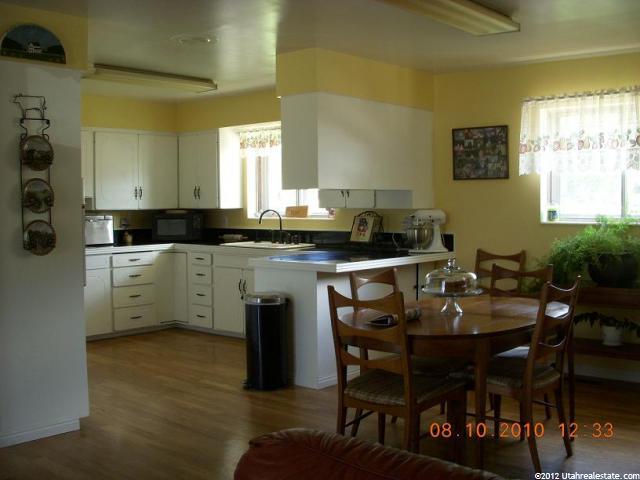 693 N 300 E, Nephi, UT 84648 — photo 7