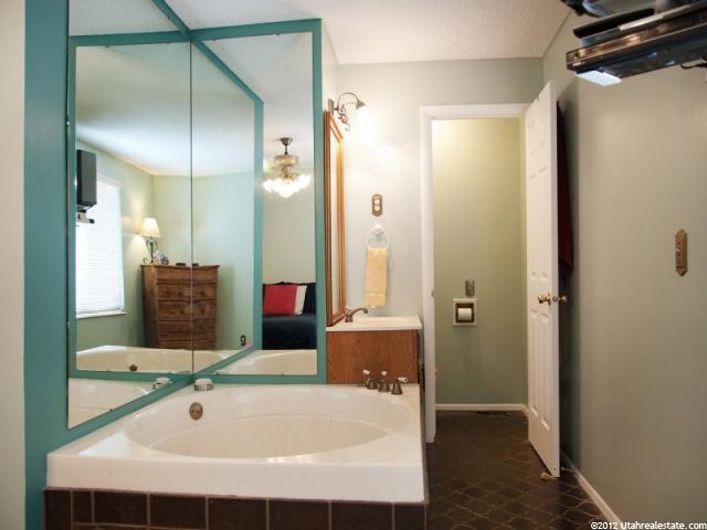 8196 S Maio E, Sandy, UT 84093 — photo 4