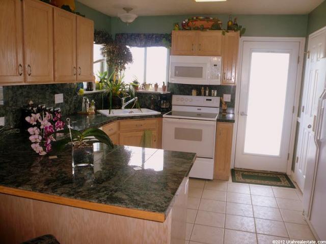 221 Sunstone Cir, Logan, UT 84321 — photo 3