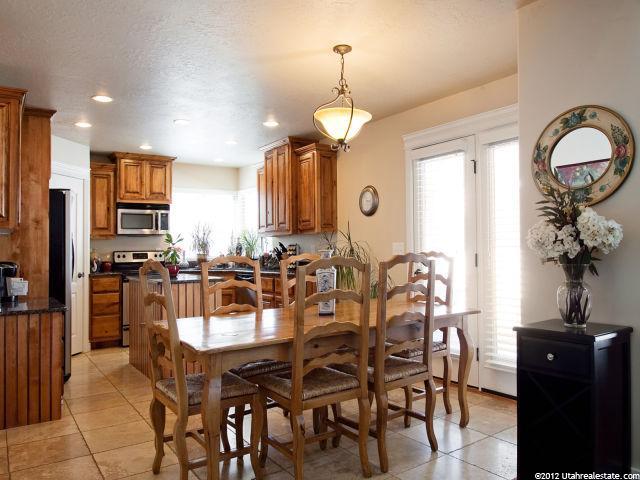 212 W 925 N, Centerville, UT 84014 — photo 9