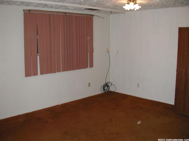 5740 S Oakwood Dr E, Ogden, UT 84405 — photo 2