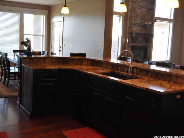 903 W 3150 S, Syracuse, UT 84075 — photo 8