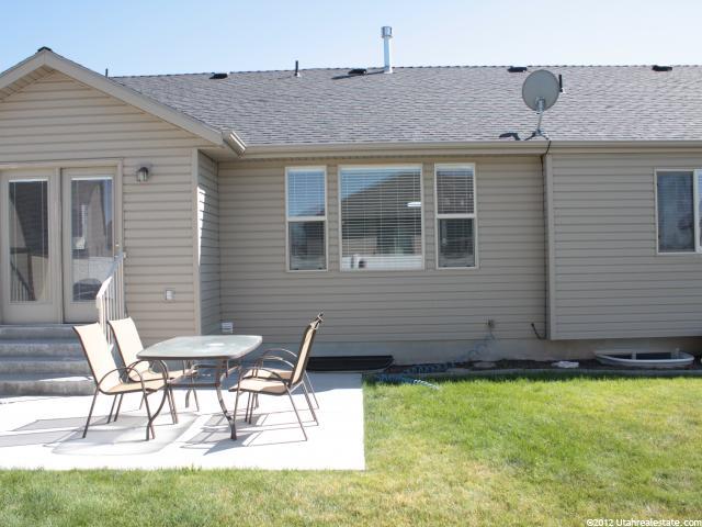 852 W 25 N, Clearfield, UT 84015 — photo 6