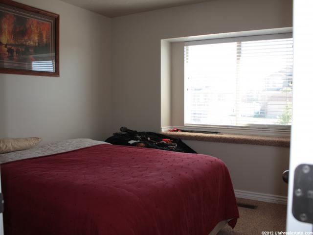 852 W 25 N, Clearfield, UT 84015 — photo 9