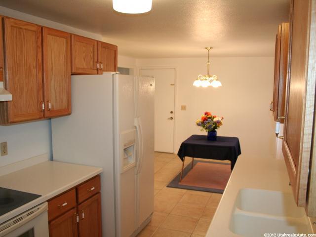 760 Sunrise Ave, Hyrum, UT 84319 — photo 2