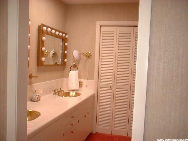 2792 S Foothill Dr E, Ogden, UT 84401 — photo 4