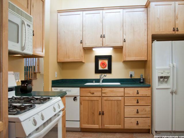10273 S Crocus St, Sandy, UT 84094 — photo 4