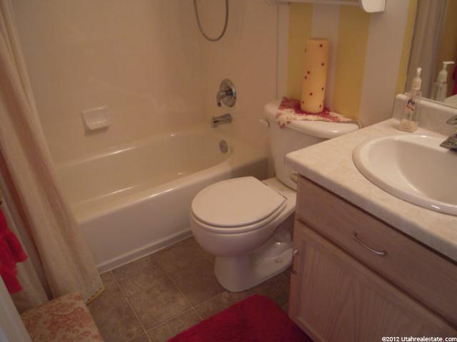 1641 N 160 W, Layton, UT 84041 — photo 12