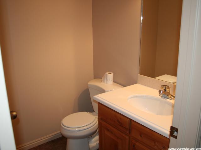 1311 W 1580 N, Clinton, UT 84015 — photo 8