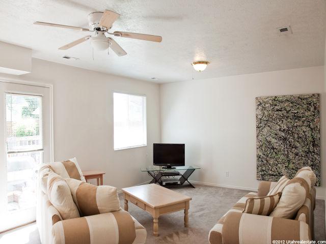 2072 N 900 W, Clinton, UT 84015 — photo 7