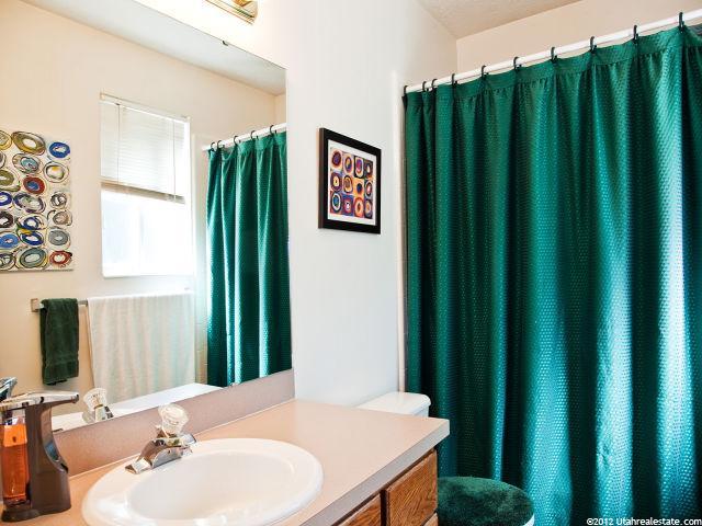 2072 N 900 W, Clinton, UT 84015 — photo 10