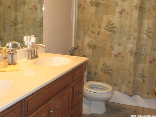 2169 S 50 W, Clearfield, UT 84015 — photo 2