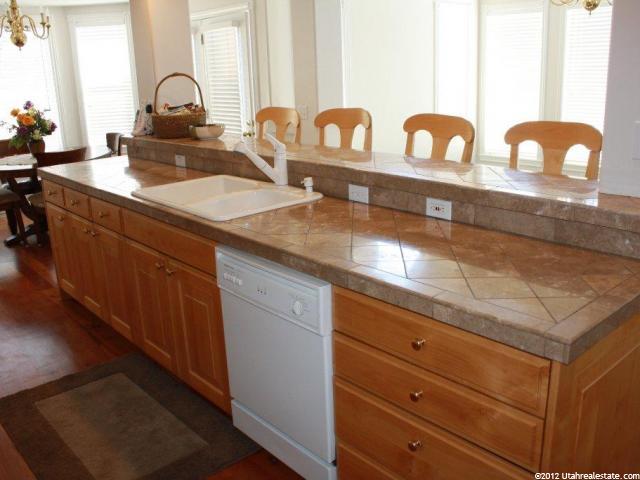270 W 3950 N, Pleasant View, UT 84414 — photo 9