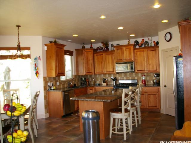 736 E Edgewood S, South Ogden, UT 84403 — photo 6