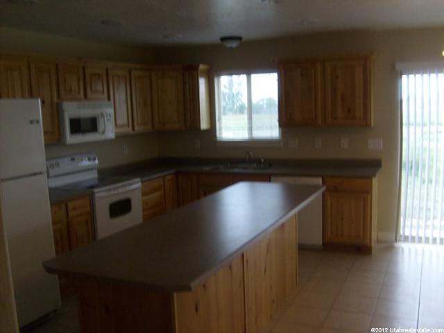 578 E 650 N, Vernal, UT 84078 — photo 2