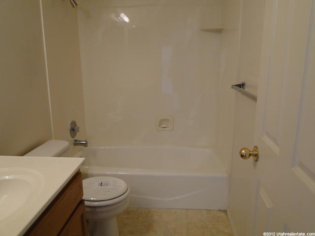 194 S 1300 W, Clearfield, UT 84015 — photo 11