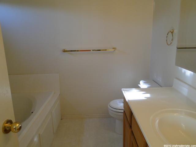 194 S 1300 W, Clearfield, UT 84015 — photo 10