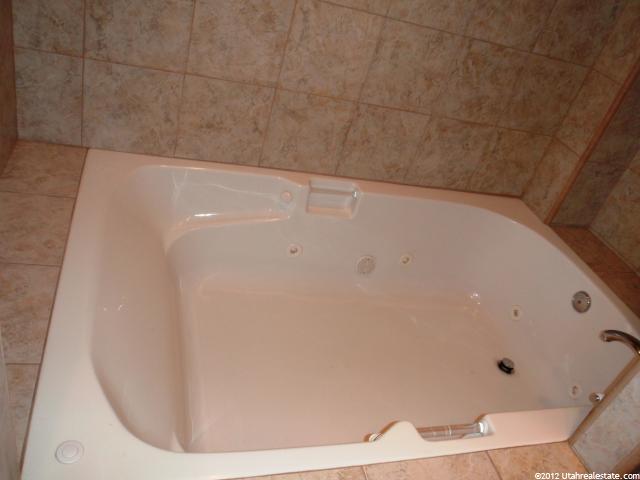 565 N Main St, Millville, UT 84326 — photo 7