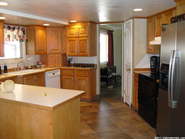 575 E 250 N, Vernal, UT 84078 — photo 3