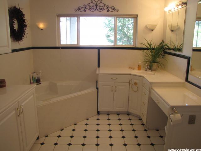 1050 S 200 W, Wellsville, UT 84339 — photo 7