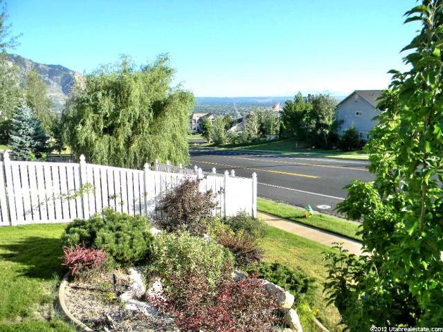 3584 N Lakeview Dr, North Ogden, UT 84414 — photo 2