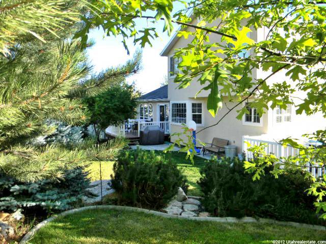 3584 N Lakeview Dr, North Ogden, UT 84414 — photo 4