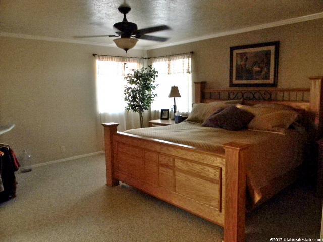 3584 N Lakeview Dr, North Ogden, UT 84414 — photo 9