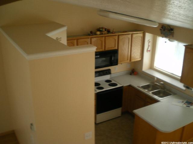 312 W 75 S, Clearfield, UT 84015 — photo 6