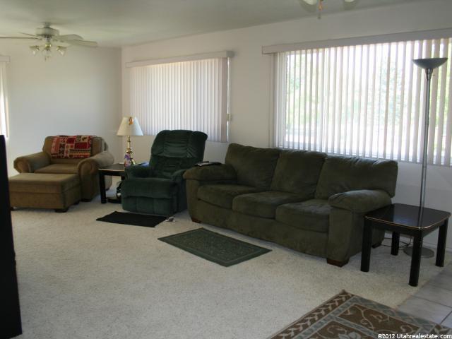 568 S Fowler Ave, Ogden, UT 84404 — photo 2