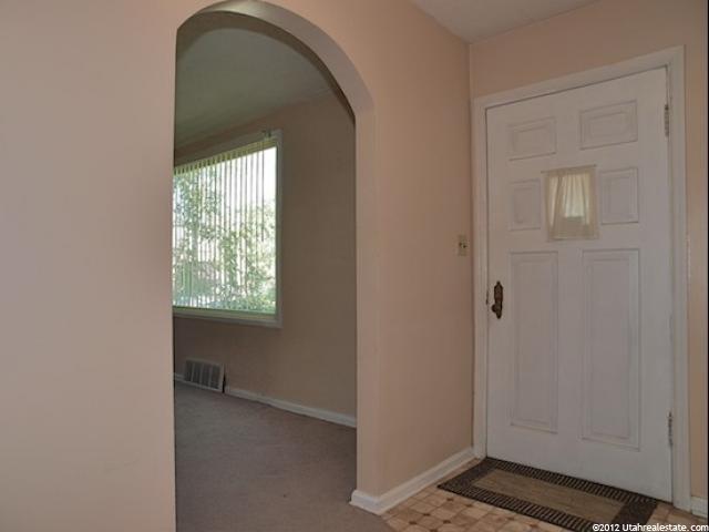 222 E 5600 S, Murray, UT 84107 — photo 2
