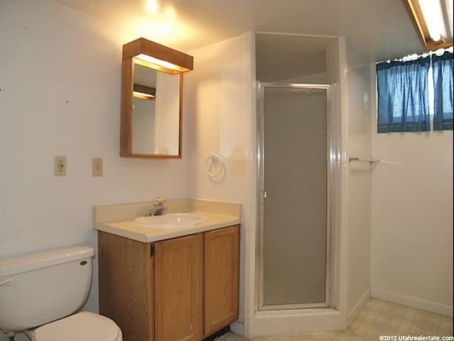 222 E 5600 S, Murray, UT 84107 — photo 11