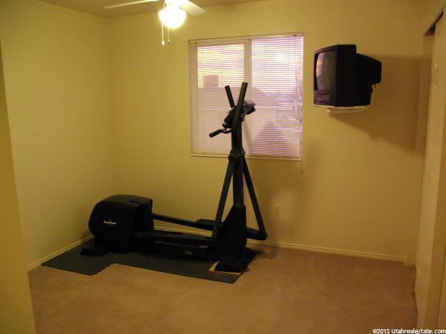 1619 N 2530 W, Clinton, UT 84015 — photo 8