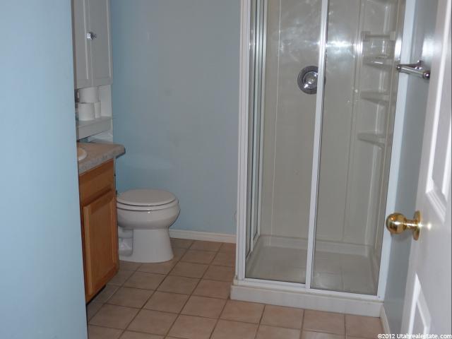 536 S 925 E, Layton, UT 84041 — photo 5