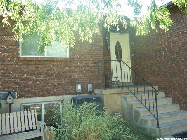 1582 N 1300 W, Clinton, UT 84015 — photo 3