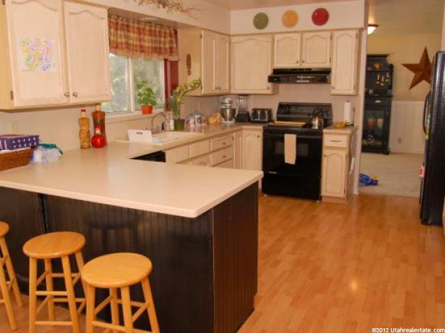 10154 S 2460 E, Sandy, UT 84092 — photo 4