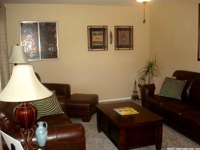 375 N Lauralin Dr E, Logan, UT 84321 — photo 2