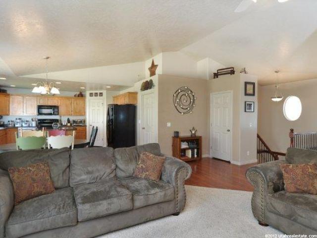 814 E 3300 N, North Ogden, UT 84414 — photo 3