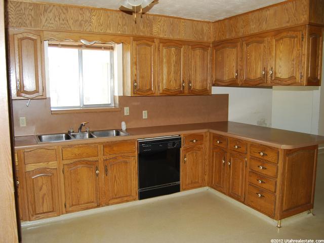 360 N 900 W, Vernal, UT 84078 — photo 4