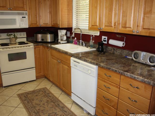 472 E 8490 S, Sandy, UT 84070 — photo 8