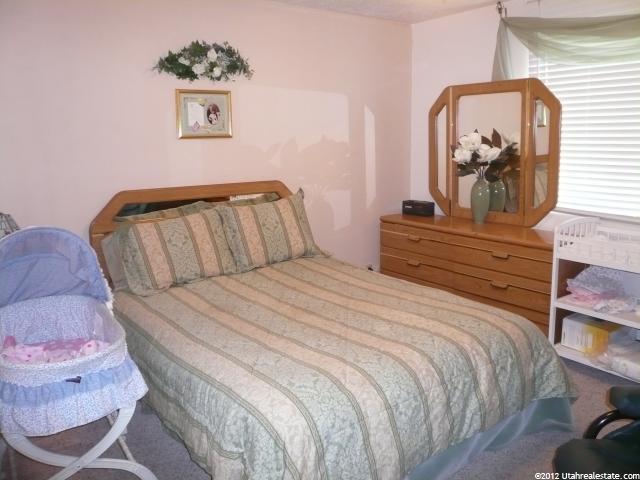 942 W 330 S, Logan, UT 84321 — photo 7