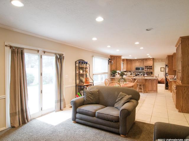 2494 E Willow Hills Dr S, Sandy, UT 84093 — photo 12