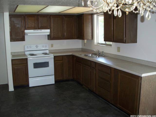 537 E 250 S, Clearfield, UT 84015 — photo 3