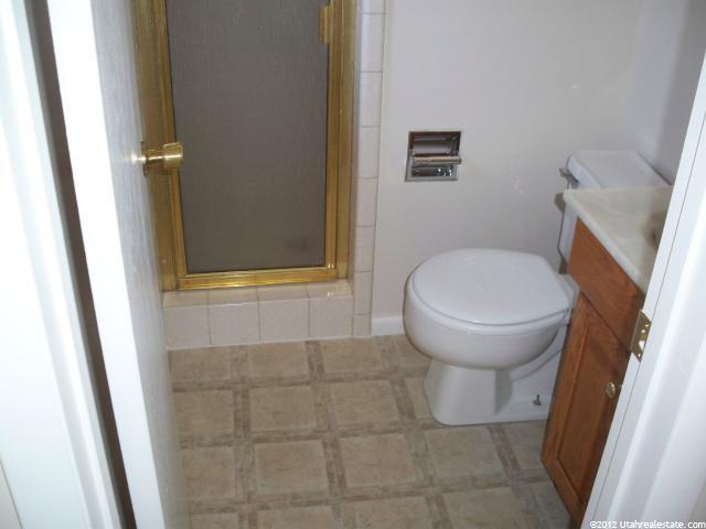 537 E 250 S, Clearfield, UT 84015 — photo 5