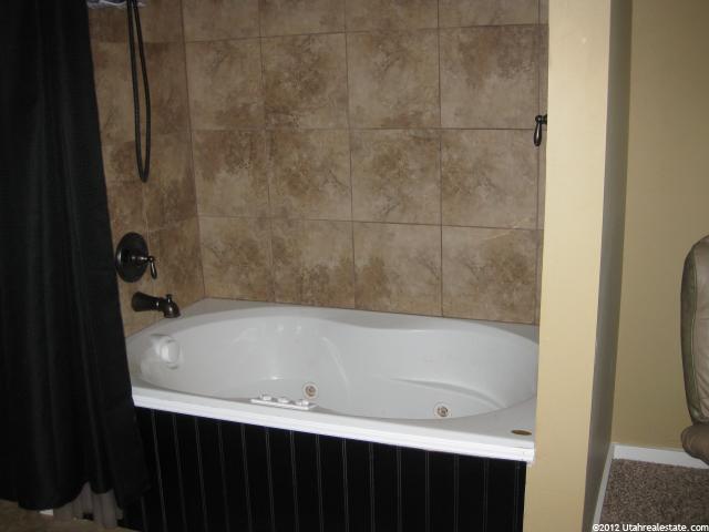 1070 N 200 E, Logan, UT 84321 — photo 4