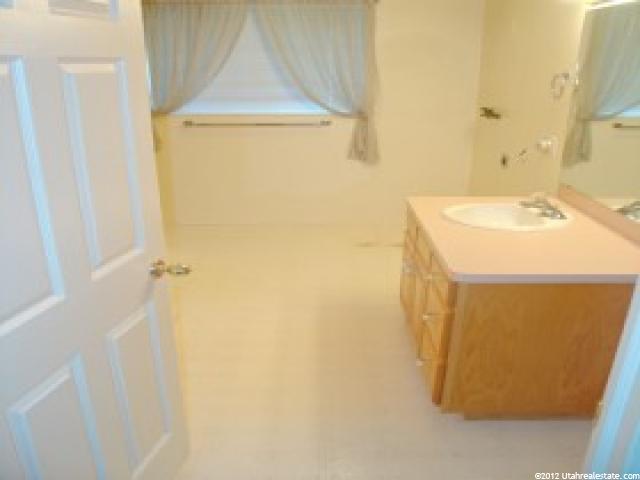2726 W 4275 S, Roy, UT 84067 — photo 4