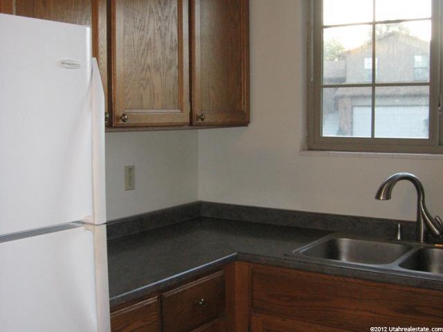 256 E 925 S, Layton, UT 84041 — photo 3
